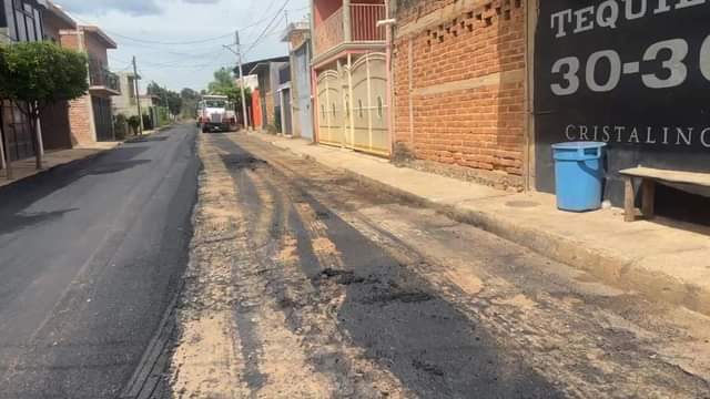 Una calle más asfaltada 
 Trabajaremos hasta el último día de la administración