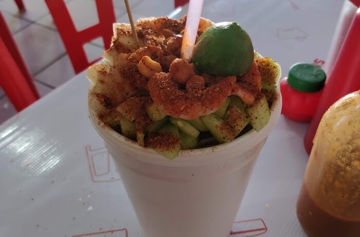 MARISCOS Y MICHELADAS «LA CALZADA»