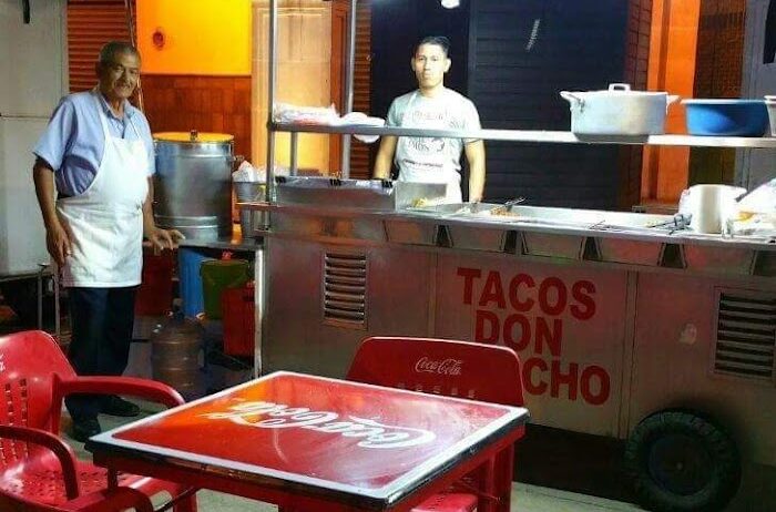 Poncho Tacos y Llantas